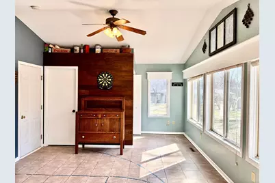 406 Robin Road, Albert Lea, MN 56007 - Photo 10