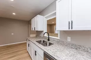 1700 Sherwood Ave, Saint Paul, MN 55106 - Photo 8