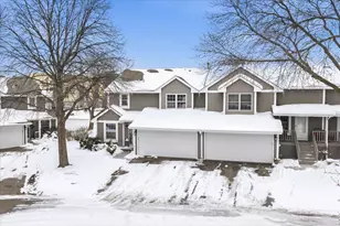 8055 Curtis Ln, Eden Prairie, MN 55347 - Photo 32