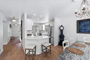 8055 Curtis Ln, Eden Prairie, MN 55347 - Photo 8