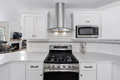 8055 Curtis Lane, Eden Prairie, MN 55347 - Photo 4