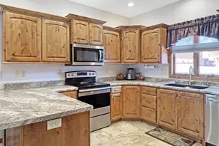 431 Elizabeth Ave, Lake Wilson, MN 56151 - Photo 6