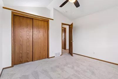 1011 Boston Hill Road, Eagan, MN 55123 - Photo 16