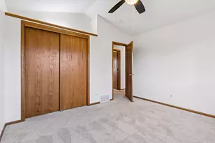 1011 Boston Hill Rd, Eagan, MN 55123 - Photo 16