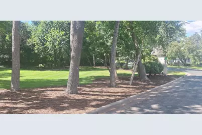 4900 Lakeview Drive, Edina, MN 55424 - Photo 2