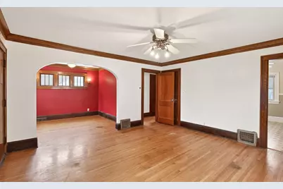 1885 Hawthorne Avenue E, Saint Paul, MN 55119 - Photo 4