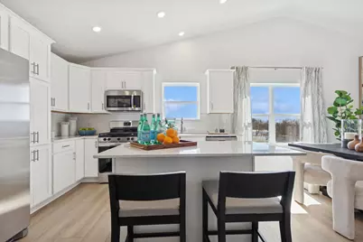 10876 Hemingway Avenue S, Cottage Grove, MN 55016 - Photo 2