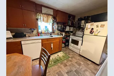 124 State Avenue N, Thief River Falls, MN 56701 - Photo 8