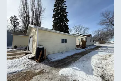 124 State Avenue N, Thief River Falls, MN 56701 - Photo 22