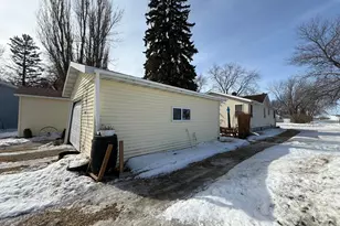 124 State Ave N, Thief River Falls, MN 56701 - Photo 22