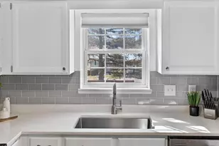 10675 Sherman Dr, Eden Prairie, MN 55347 - Photo 12