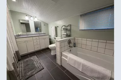 401 Center Street E, Roseau, MN 56751 - Photo 22