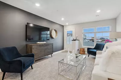 5335 Long Pointe Pass, Woodbury, MN 55129 - Photo 4