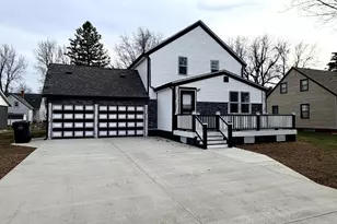 120 W Okabena St, Worthington, MN 56187 - Photo 2