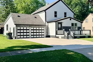 120 W Okabena St, Worthington, MN 56187 - Photo 2