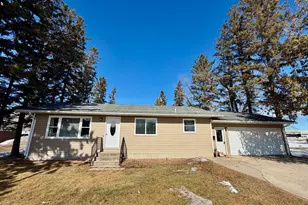 1015 3rd St NE, Roseau, MN 56751 - Photo 2