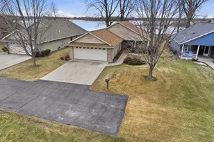 321 15th Ave NW, Willmar, MN 56201 - Photo 2