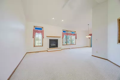 302 Fairway Drive, Casselton, ND 58012 - Photo 20