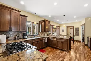 6111 Kalen Dr, Woodbury, MN 55129 - Photo 8