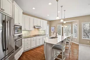 6077 Clarion Cir, Minnetonka, MN 55343 - Photo 2