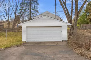 3110 Pennsylvania Ave S, Saint Louis Park, MN 55426 - Photo 2