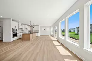 10577 Minnesota Ln N, Maple Grove, MN 55369 - Photo 4