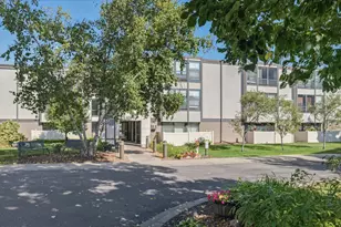 4530 Park Commons Dr, Saint Louis Park, MN 55416 - Photo 18