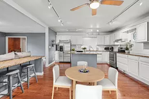 9516 Park Ave S, Bloomington, MN 55420 - Photo 4