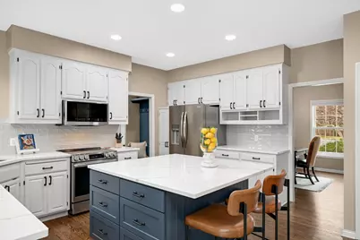 8595 Drake Court, Chanhassen, MN 55317 - Photo 4