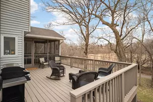 8595 Drake Ct, Chanhassen, MN 55317 - Photo 38