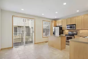 8296 Townsend Dr, Eden Prairie, MN 55344 - Photo 10