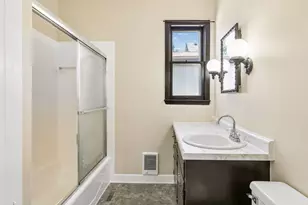 607 Simpson St, Saint Paul, MN 55104 - Photo 10