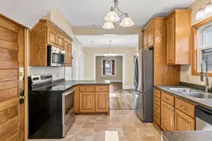 607 Simpson St, Saint Paul, MN 55104 - Photo 8