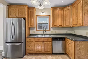 607 Simpson St, Saint Paul, MN 55104 - Photo 8