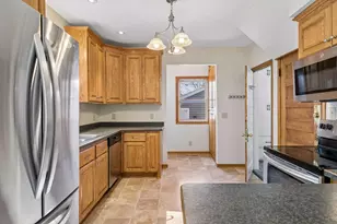 607 Simpson St, Saint Paul, MN 55104 - Photo 6