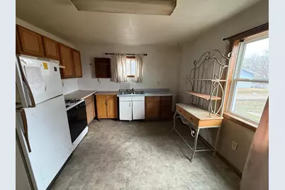 516 W Minnesota Avenue, Mahnomen, MN 56557 - Photo 8