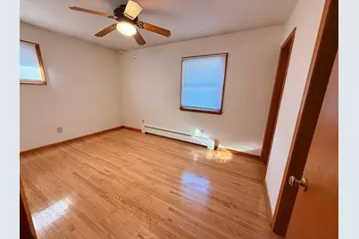 2035 California Avenue E, Saint Paul, MN 55119 - Photo 2