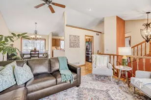 11926 Summerset Ln, Burnsville, MN 55337 - Photo 8