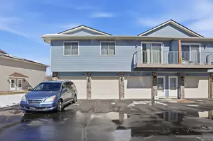 789 Parkside Dr, Vadnais Heights, MN 55127 - Photo 1