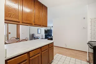 789 Parkside Dr, Vadnais Heights, MN 55127 - Photo 10