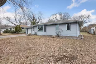 5631 6th St NE, Fridley, MN 55432 - Photo 2