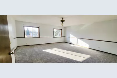 8200 Georgia Court N, Brooklyn Park, MN 55445 - Photo 12