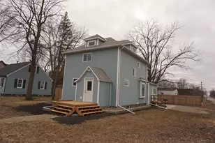 90 5th Ave NW, Wells, MN 56097 - Photo 1