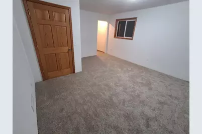 90 5th Avenue NW, Wells, MN 56097 - Photo 6