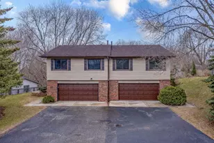 3545 York Dr, Woodbury, MN 55125 - Photo 2