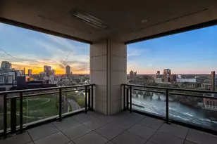 1111 W River Pkwy, Minneapolis, MN 55415 - Photo 26