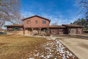 255 W 7th St, Gibbon, MN 55335 - Photo 2