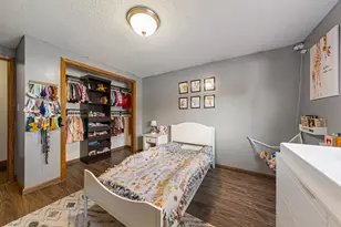 255 W 7th St, Gibbon, MN 55335 - Photo 28