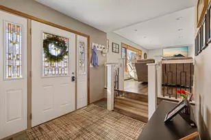 255 W 7th St, Gibbon, MN 55335 - Photo 6