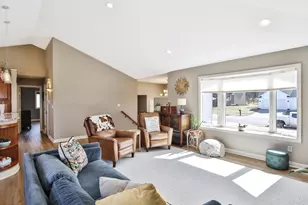 1309 Lone Pine Dr SW, Rochester, MN 55902 - Photo 8